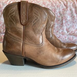 Ariat Darlin Bootie